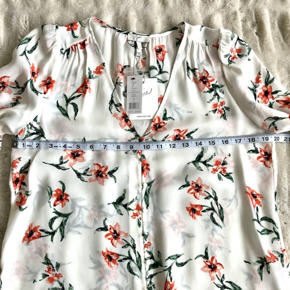 NEW Joie Bolona Silk Top in Porcelain - Picture 4 of 7